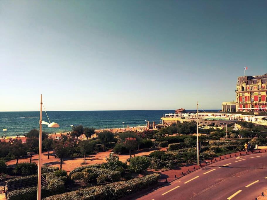 Appartement Le Sahel - Vue Imprenable Sur L'Ocean Біарріц Екстер'єр фото